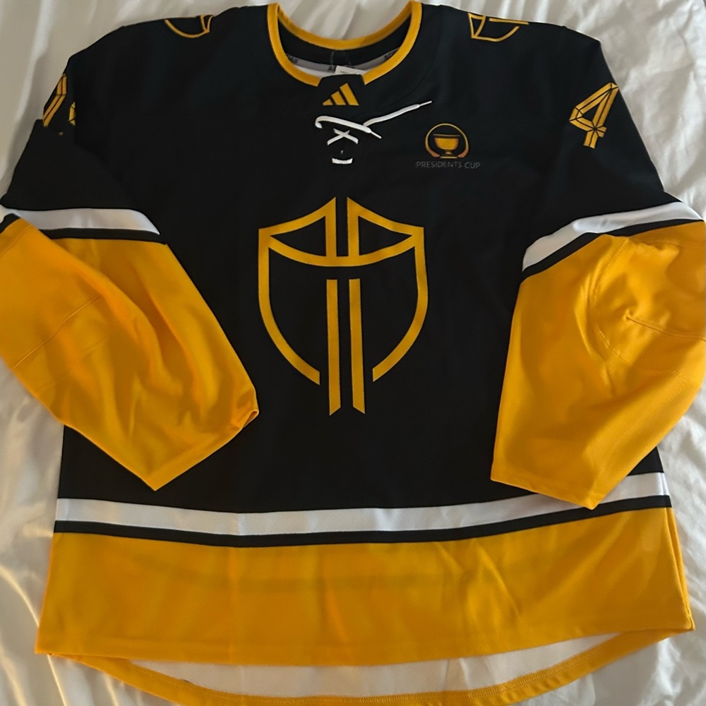 ADIDAS YELLOW AND BLACK HOCKEY HOODIE